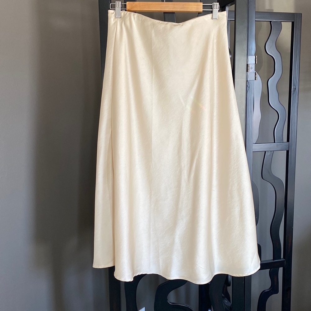 GORGEOUS silk skirt
